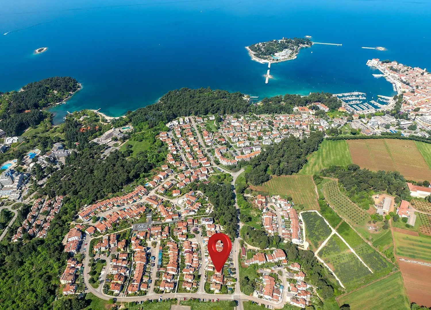 Exquisites Apartment Mit Eigener Galerie, Babybett, Waschmaschine Und Nur 700 Meter Zum Strand Porec